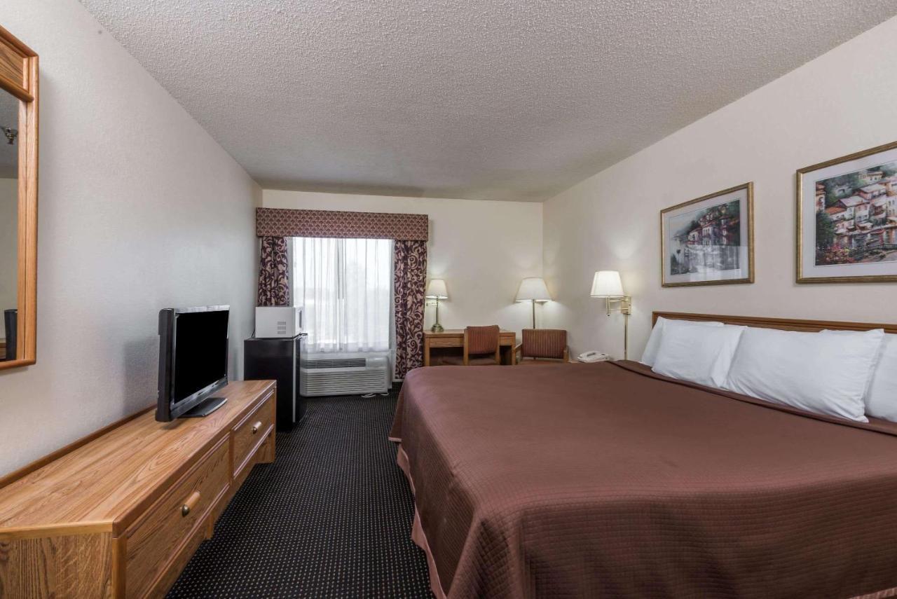 Howard Johnson By Wyndham Iowa La Luaran gambar